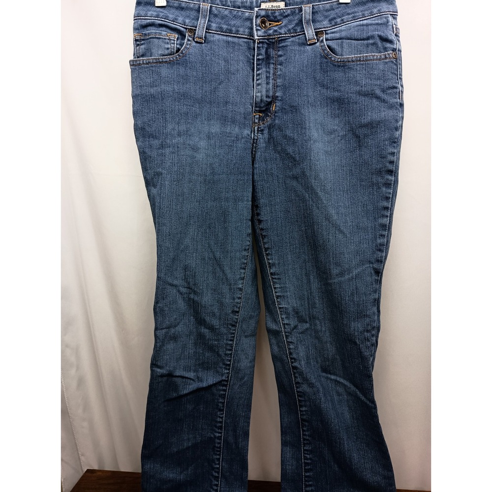 L.L Bean favorite fit 6 blue denim casual jeans